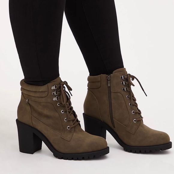 NWOT Torrid Olive Green Faux Leather Lace-Up Hiker Boot 9WW - Picture 14 of 15